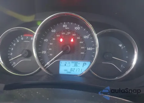 2016 Toyota Corolla Le Plus z USA, uszkodzony, nr VIN 5YFBURHE0GP405664